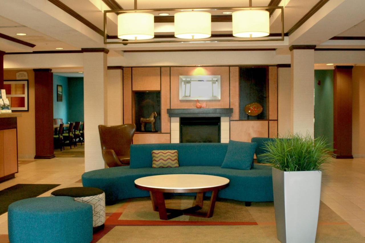 Fairfield Inn & Suites By Marriott Fairmont Dış mekan fotoğraf