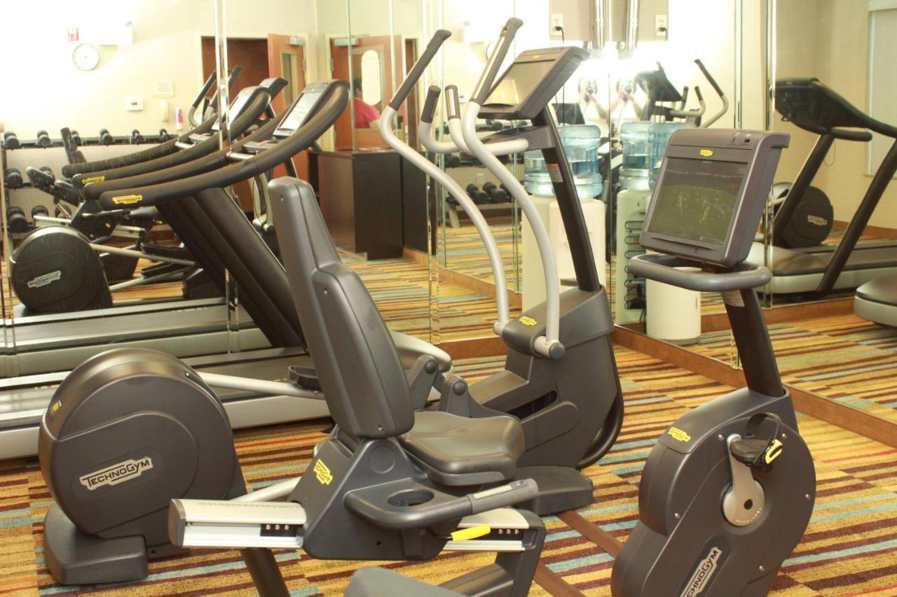 Fairfield Inn & Suites By Marriott Fairmont Dış mekan fotoğraf