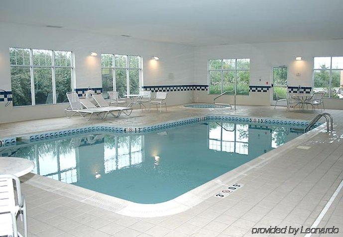 Fairfield Inn & Suites By Marriott Fairmont Konforlar fotoğraf