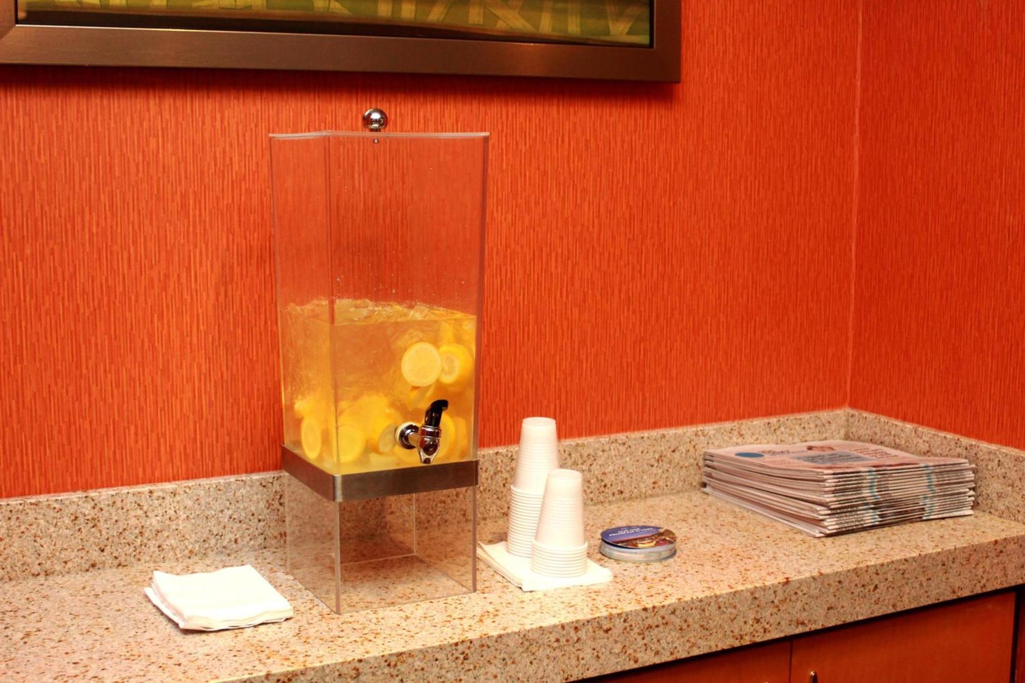 Fairfield Inn & Suites By Marriott Fairmont Dış mekan fotoğraf