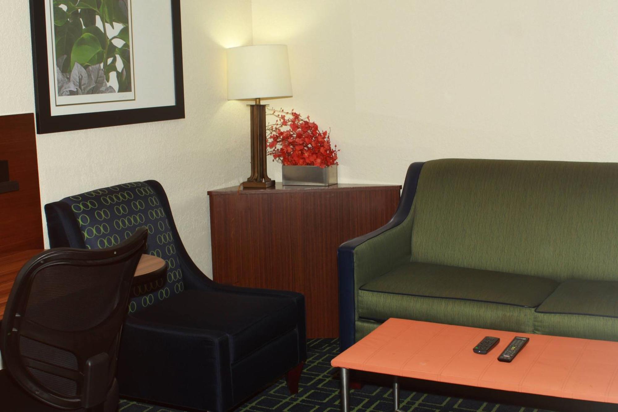 Fairfield Inn & Suites By Marriott Fairmont Dış mekan fotoğraf