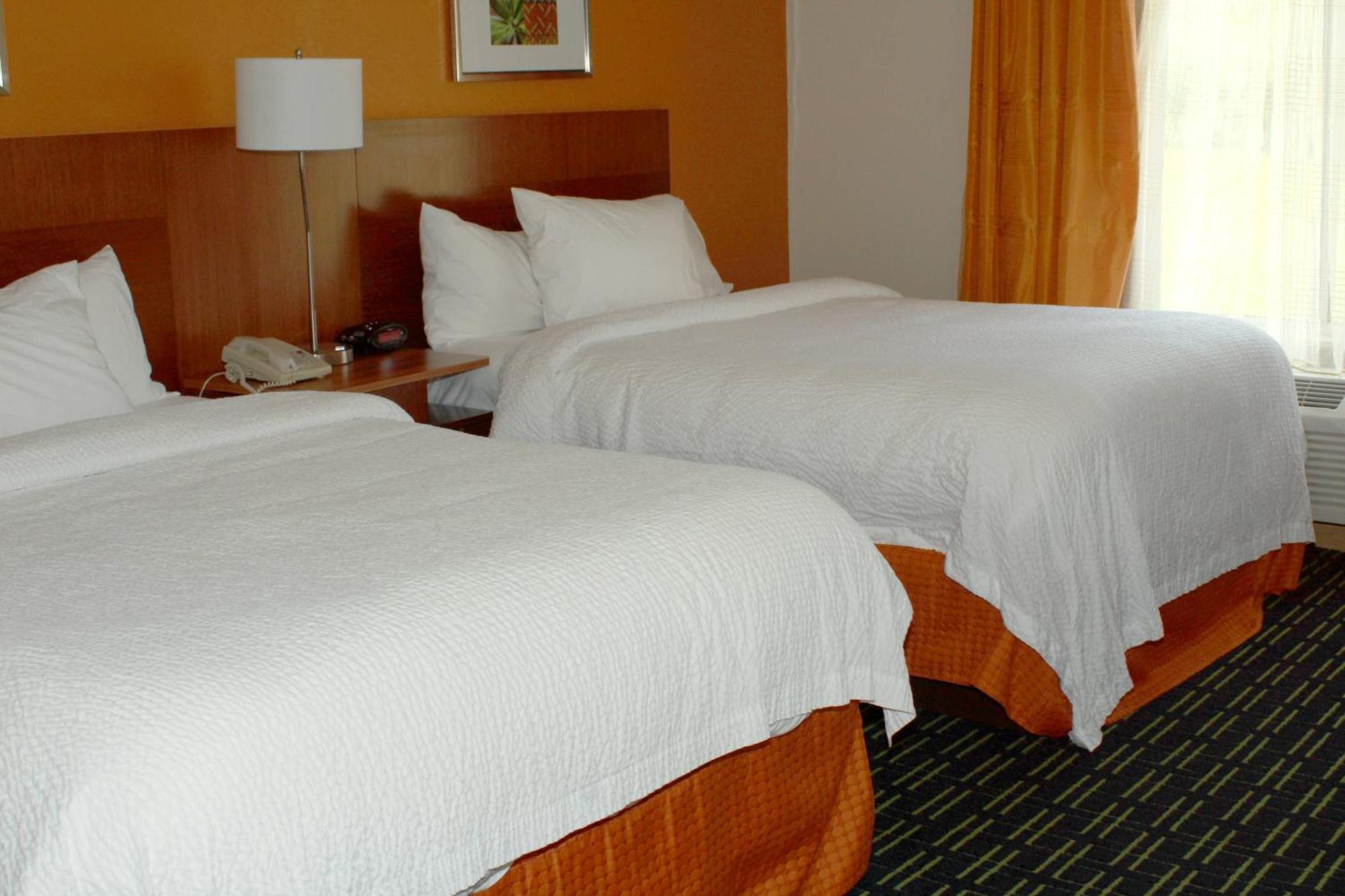 Fairfield Inn & Suites By Marriott Fairmont Dış mekan fotoğraf